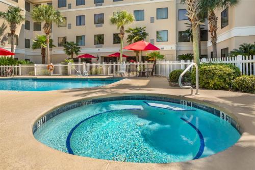 Kolam renang di atau dekat dengan Best Western Plus Valdosta Hotel & Suites