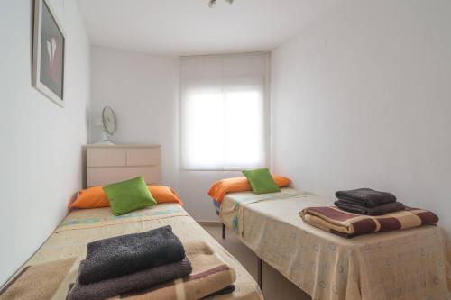 a 400m Plaza Nogalera Torremolinos 2 Dorm 4 pax