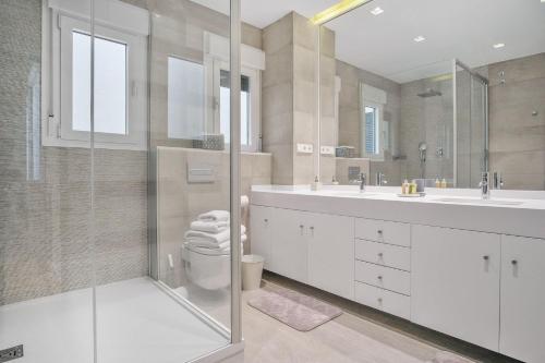 Stylish 3-Bed Apartment in Madrid’s Golden Mile