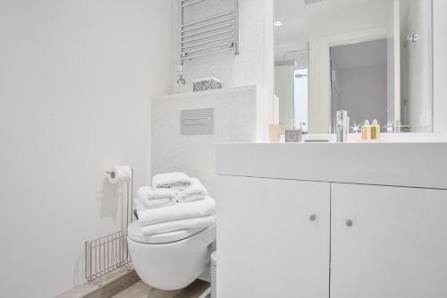 Stylish 3-Bed Apartment in Madrid’s Golden Mile