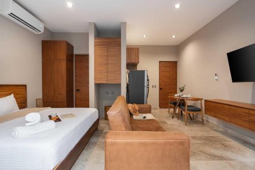 Postel nebo postele na pokoji v ubytování Loft with private pool