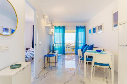 Suntower Arona - Seaviews & Pool - next to beach