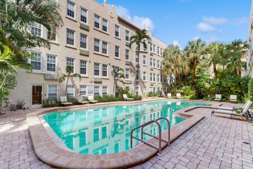 Πισίνα στο ή κοντά στο Palm Beach Hotel 3008