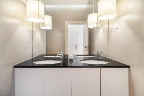WHome Elegant Lisbon Flat in a Top-Notch Location
