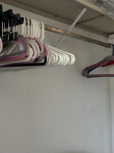 Photo de la galerie de l'établissement Oceanview • Mins to Beach and Golf • Yard • Grill • Board Games, à Honokai Hale