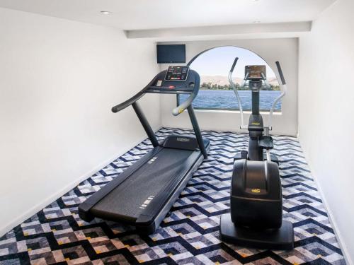 Fitness centrum a/nebo fitness zařízení v ubytování Mövenpick MS Sunray