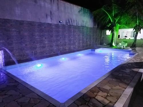 Swimmingpoolen hos eller tæt på Casa praia 2