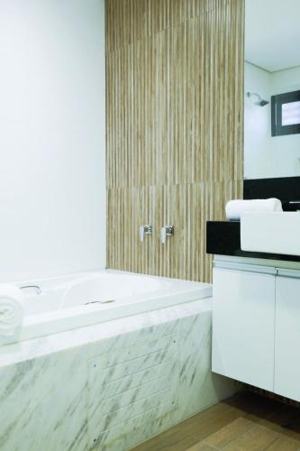 Salle de bains dans l'établissement Casa Pantuso Savassi
