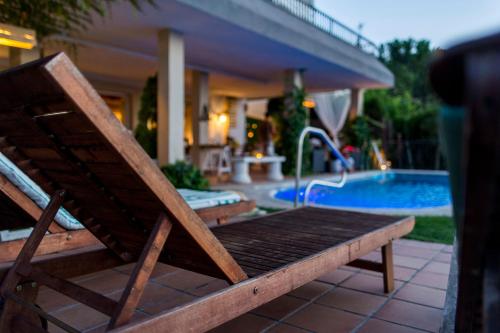 Бассейн в Hotel El Balcon de las nieves или поблизости