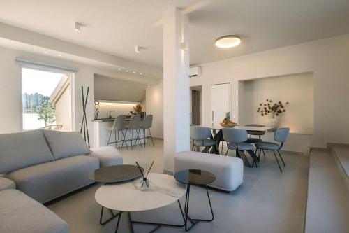 Φωτογραφία από το άλμπουμ του Zeus Jacuzzi Sea View Rooftop στο Κοντόκαλι