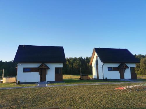 Das Gebäude in dem sich das Ferienhaus befindet