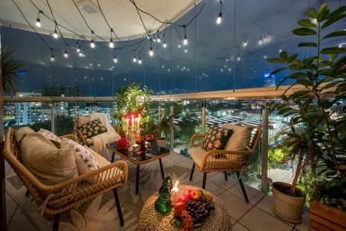 Luxury 2-bedroom Penthouse Warsaw Skyline 15m terrace, garage, gym, rooftop & only 500 m to METRO