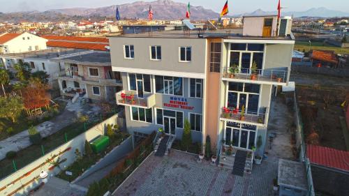 Ảnh trong thư viện ảnh của HOTEL St PAULI ở Shkodër