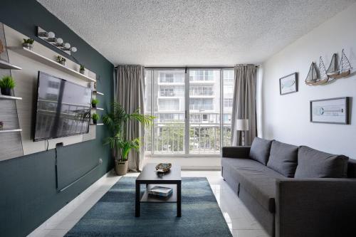 Brisa Marina 2BDR Pool Parking Beachside