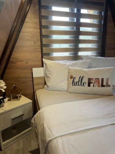 Ein Bett oder Betten in einem Zimmer der Unterkunft Vile NIT