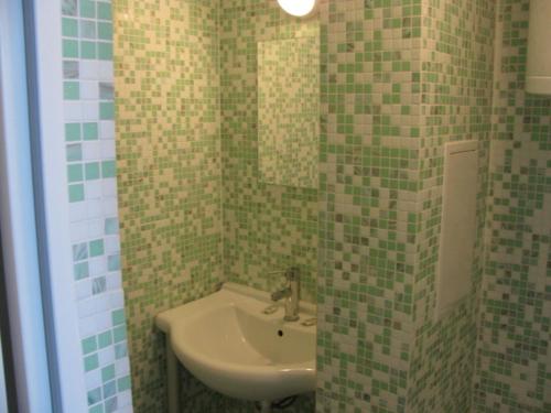 Millennia Rooms Ruse tesisinde bir banyo