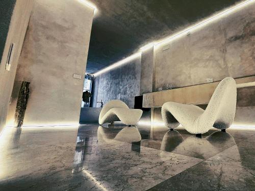 DUNE at Spanish Steps Luxury Apartment-Suite photo 7