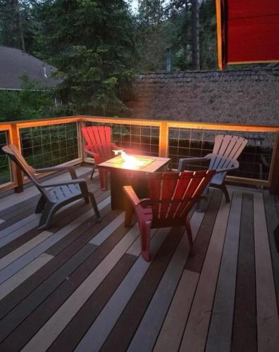 Un balcón o terraza de Chalet at the base of Schweitzer Mountain
