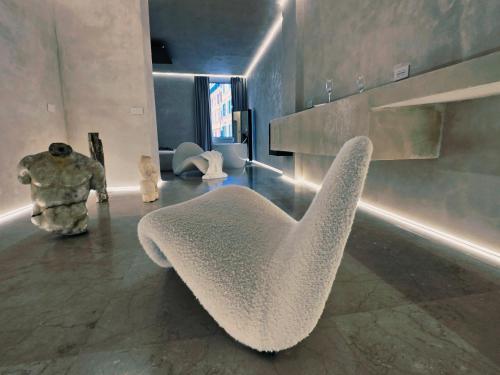 DUNE at Spanish Steps Luxury Apartment-Suite photo 14