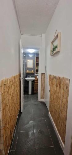 Taff Cottage - Free parking, Fast Wifi, Comfy Stay photo 43