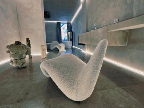 DUNE at Spanish Steps Luxury Apartment-Suite photo 21