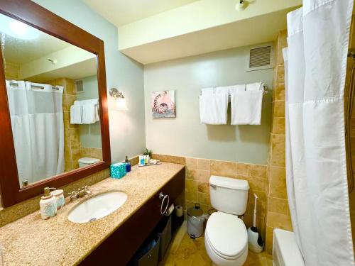 Bilik mandi di Kauai Dreams Escape II