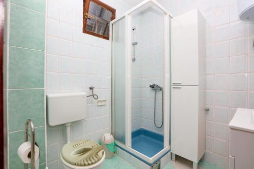 Apartments by the sea Rogoznica - 24889
