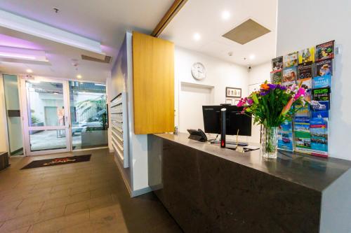 Η κουζίνα ή μικρή κουζίνα στο The Miro Apartments