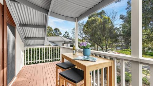 Μπαλκόνι ή βεράντα στο Magpie Loft - The Vintage Holiday House