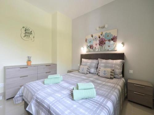 Apartment Sunshine Trogir - Three Bedroom Apartment with Balcony