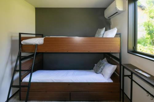 Greyton B - Modern spacious 2 bedroom unit