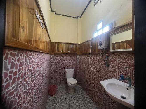 Ένα μπάνιο στο The Mixai Villa Hotel