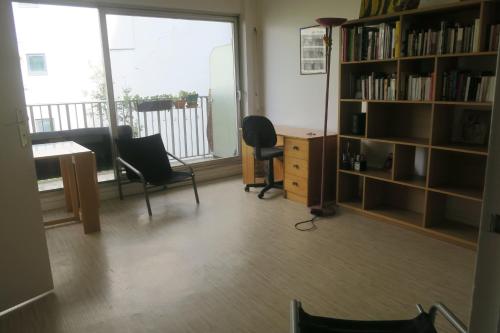 Charming bright studio apartment with balcony