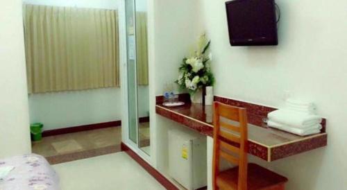 Televisyen dan/atau pusat hiburan di N-Joy Place