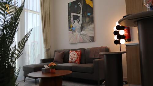 Luxe 1BR Haven - Calm Modern Retreat