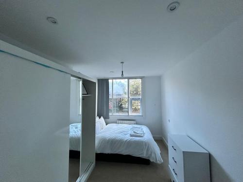 Postel nebo postele na pokoji v ubytování Tranquil 1BD in Heathrow