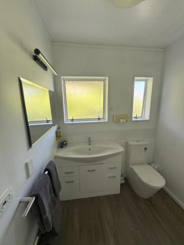 Un baño de Aldan Lodge