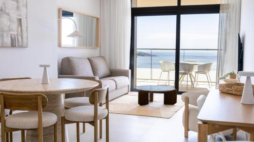 SUNSET SAILORS sweet apartment