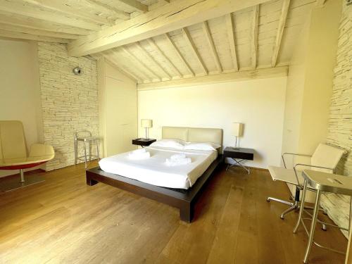 Luxury View Terrace Apartment