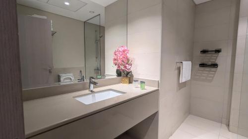 Ένα μπάνιο στο Perfect Yas Island Escape