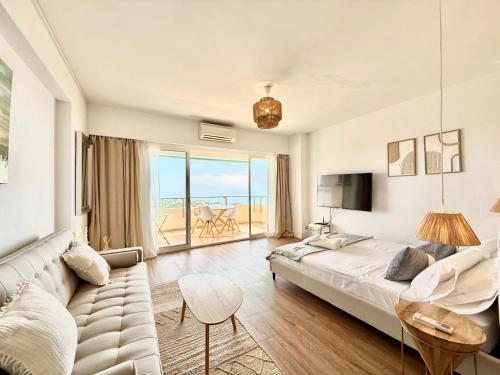 Marbella Sky 180 Mediterranean Sea View Terrace - EaW Homes
