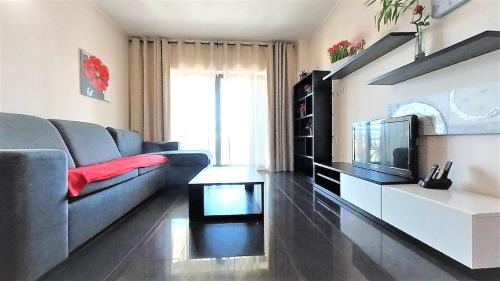 Rocha Tower 11A