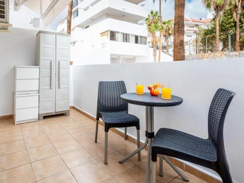 Cute Parque Cattleya 107 close to the beach