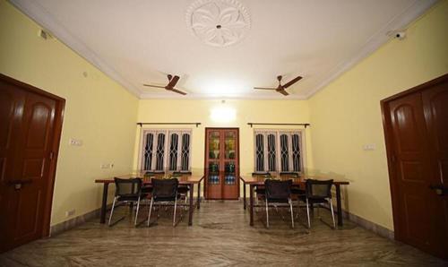 Φωτογραφία από το άλμπουμ του FabHotel Sonar Bangla Guest House στην Καλκούτα