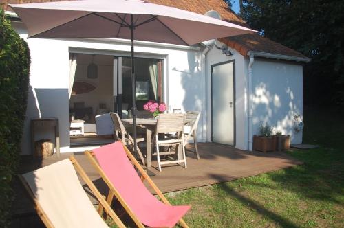 Maison jardin 2 chambres au calme à 2 pas du centre et plage
