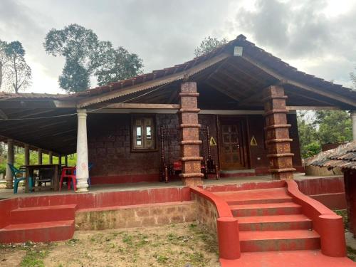 Budova, kde se farma nachází