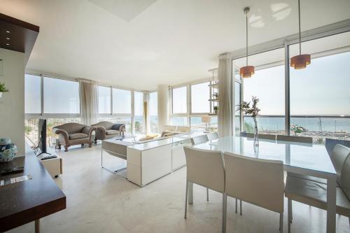You Stylish Beach Apartments