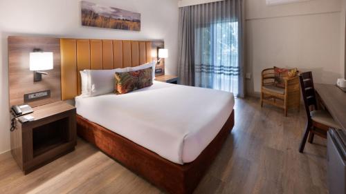 Katil atau katil-katil dalam bilik di ANEW Hotel Hluhluwe