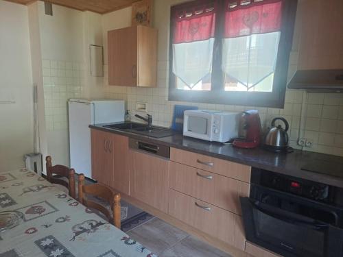 Chalet 2 Pièces, 6 Pers., Proche Centre et Pistes, Balcon Sud/Est, Parking, Animal Admis