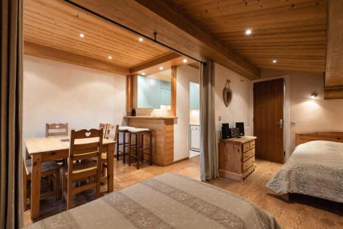 Llit o llits en una habitació de Alpina 3